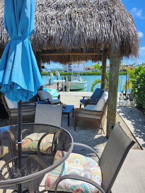 Outdoor dining - Waterfront Bring Your Boat Cabana Club Membership Included (Key Colony Beach)