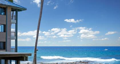 1 Bdrm Ocean & Pool view with Large Lanai & AC in the heart of Kailua Kona