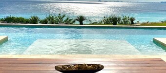 * Luxury * Oceanfront Villa m / svømmebasseng, panoramautsikt, frodig tropisk landskap!