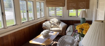 5 Bedroom Family House - Big yard