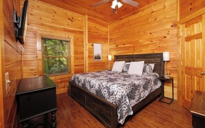 4 bedrooms, WiFi, bed sheets