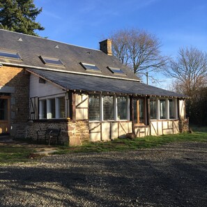 Exterior - Le Grand Gîte du Domaine de la Boderie (Sainte-Honorine-la-Chardonne)