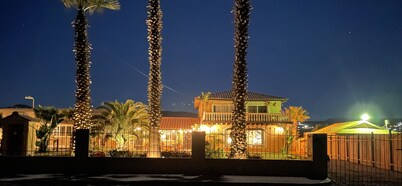 Beach Front House, Bajas getaway