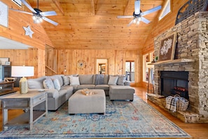 Smart TV, fireplace