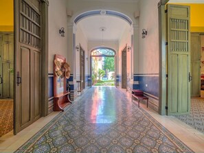 Interior - Casona Sirenas, a family home in historical Merida (Centro)