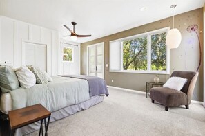 6 bedrooms, desk, iron/ironing board, free WiFi