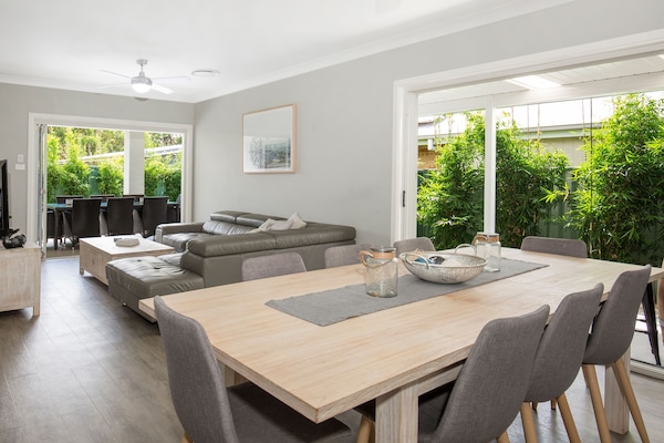 Open living - showing dinning room and lounge room