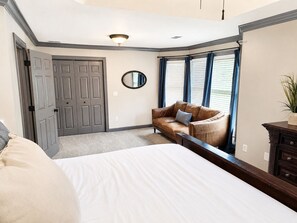 5 habitaciones, tabla de planchar con plancha y wifi gratis 