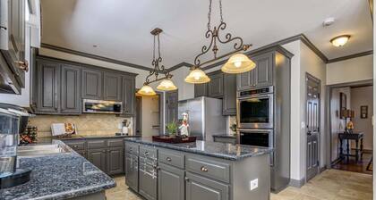 Luxury 5BR Home Near LakePoint Sports