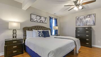 3 soverom, strykejern/-brett, wi-fi og sengetøy