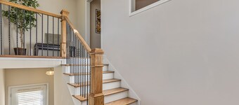 Cabin Style & Cozy Back Deck Near LakePoint PBR