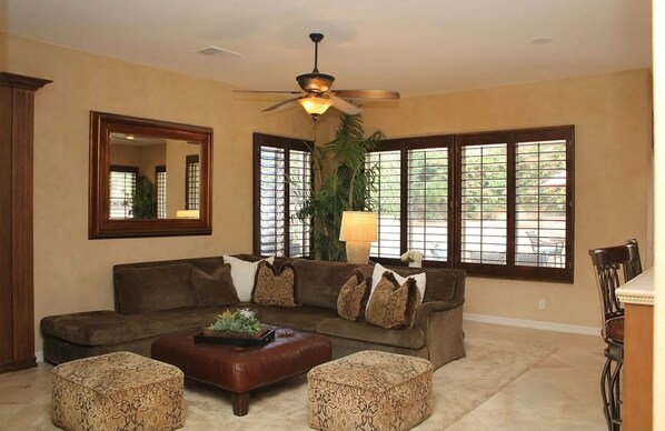 Smart TV, fireplace, stereo, offices