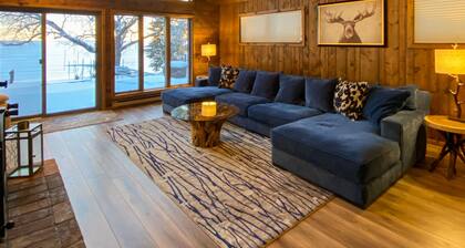 Lake Vermilion Prime Location ~ Private Lake Home & Private Beach