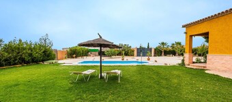 Villa Lucrecia La Lantejuela by Ruralidays