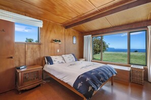 3 chambres, fer et planche à repasser, literie fournie