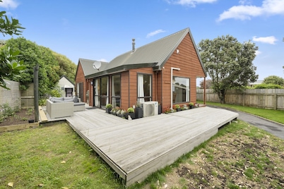 Wharerata - Otaki Beach Holiday Home