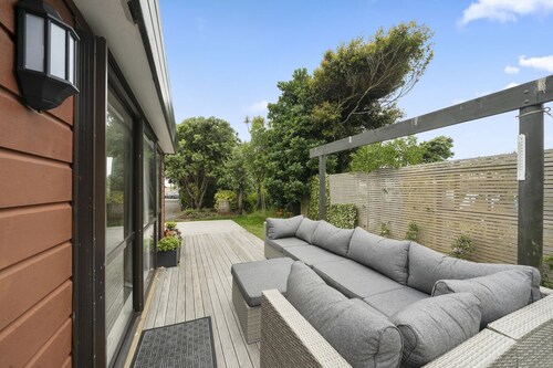 Wharerata - Otaki Beach Holiday Home