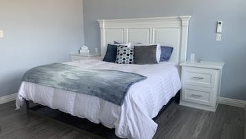 2 bedrooms, desk, free WiFi, bed sheets
