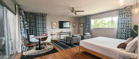 4 habitaciones, tabla de planchar con plancha, wifi y ropa de cama