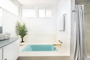 Badekar, hårtørrer