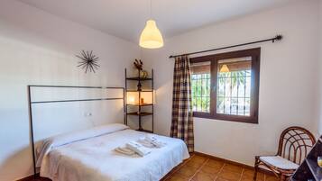 3 多间卧室、熨斗/熨衣板、旅行婴儿床、WiFi