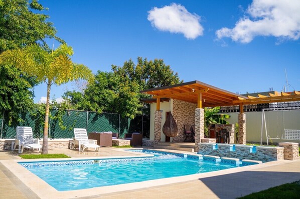 Outdoor pool, a heated pool