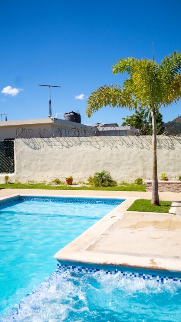 Outdoor pool, a heated pool