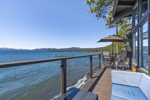 Property grounds - The Sanctuary - Secluded Tahoe Lakefront Condo with 180 Views, near Downtown Tahoe City (Tahoe City)