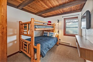 3 habitaciones, tabla de planchar con plancha y wifi gratis 