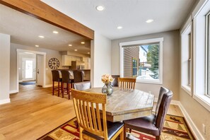 Dining - Experience luxury at 'On The Rocks', a 4BR, 4.5BA Breckenridge retreat for 10 with wooded views! (Breckenridge)