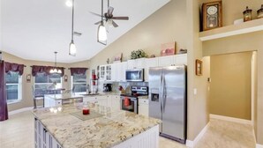 House (Coral Paradise) | Private kitchen - Coral Paradise (Cape Coral)