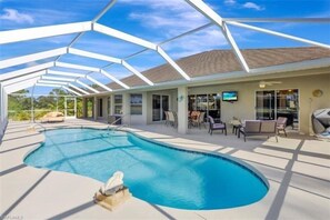 House (Coral Paradise) | Pool