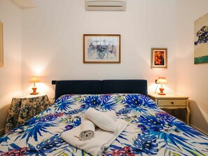 1 sovrum, resesäng och gratis wi-fi