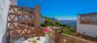 La Tinaja de Gaucín by Ruralidays