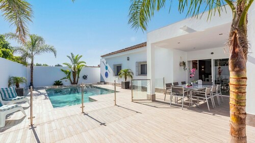 Villa Marabu Conil de la Frontera by Ruralidays