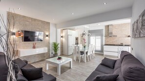 TV - Villa Marabu Conil de la Frontera by Ruralidays (Cádiz)