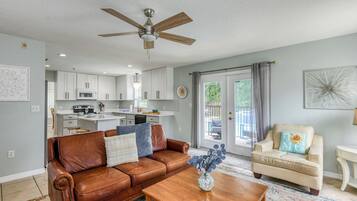 Smart TV, futbolito y oficina