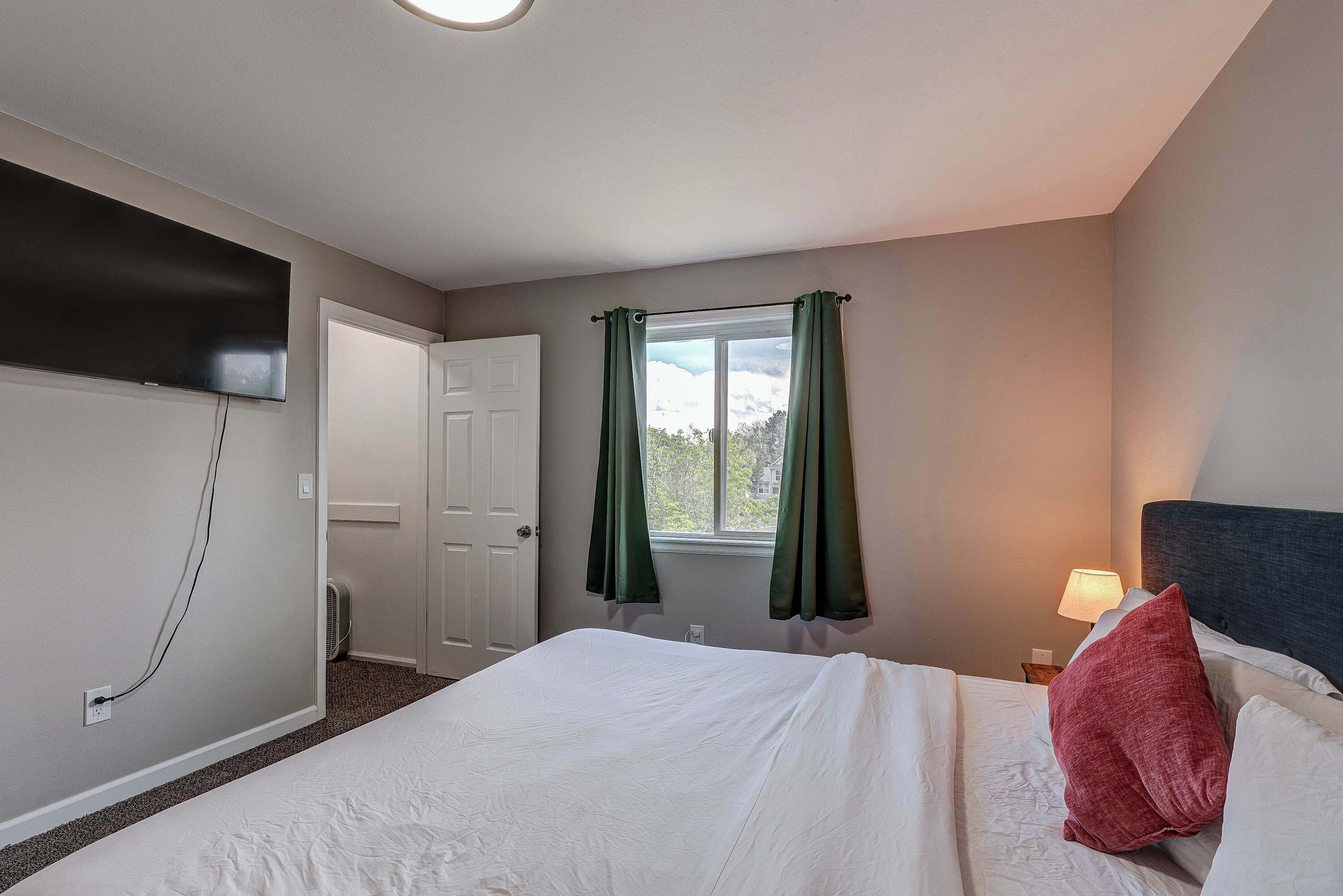 2 Schlafzimmer, Bügeleisen/Bügelbrett, WLAN, Bettwäsche