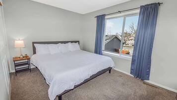 2 Schlafzimmer, Bügeleisen/Bügelbrett, Reisekinderbett, WLAN