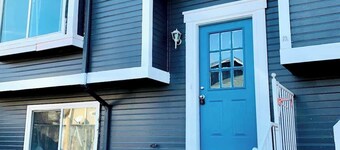 Cozy Family Home with Large Yard near Quincy reservoir