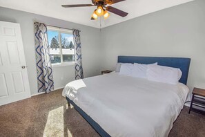 2 室のベッドルーム、アイロン / アイロン台、旅行用ベビーベッド、WiFi