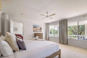 5 bedrooms, iron/ironing board, WiFi, bed sheets
