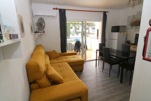 TV - JARDINS  II 1-9 Pisos con piscina en Roses (Rosas / Roses)