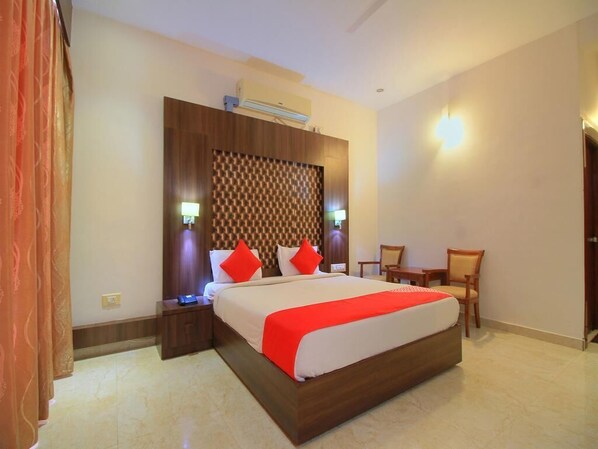 Deluxe Double Room | Free WiFi - Grand Milestone Hotel (Mysore)
