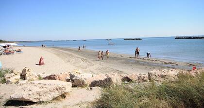 Villa in Lido Delle Nazioni with private garden