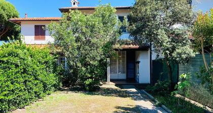 Four-room villa, 2 bathrooms, 2 gardens,2 climate