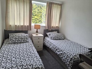 3 Schlafzimmer, Bügeleisen/Bügelbrett, Reisekinderbett, WLAN
