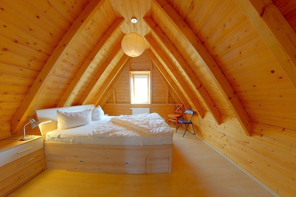 2 Schlafzimmer, Reisekinderbett, WLAN
