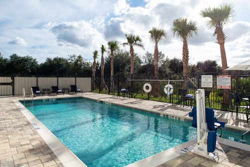 Holiday Inn Express Orlando – South Park by IHG