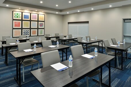 Holiday Inn Express Orlando South Park, an ihg hotel - Image 25